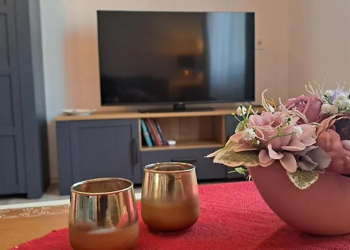 Napraforgo Apartman *