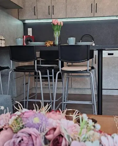 Napraforgo Apartman Apartman *